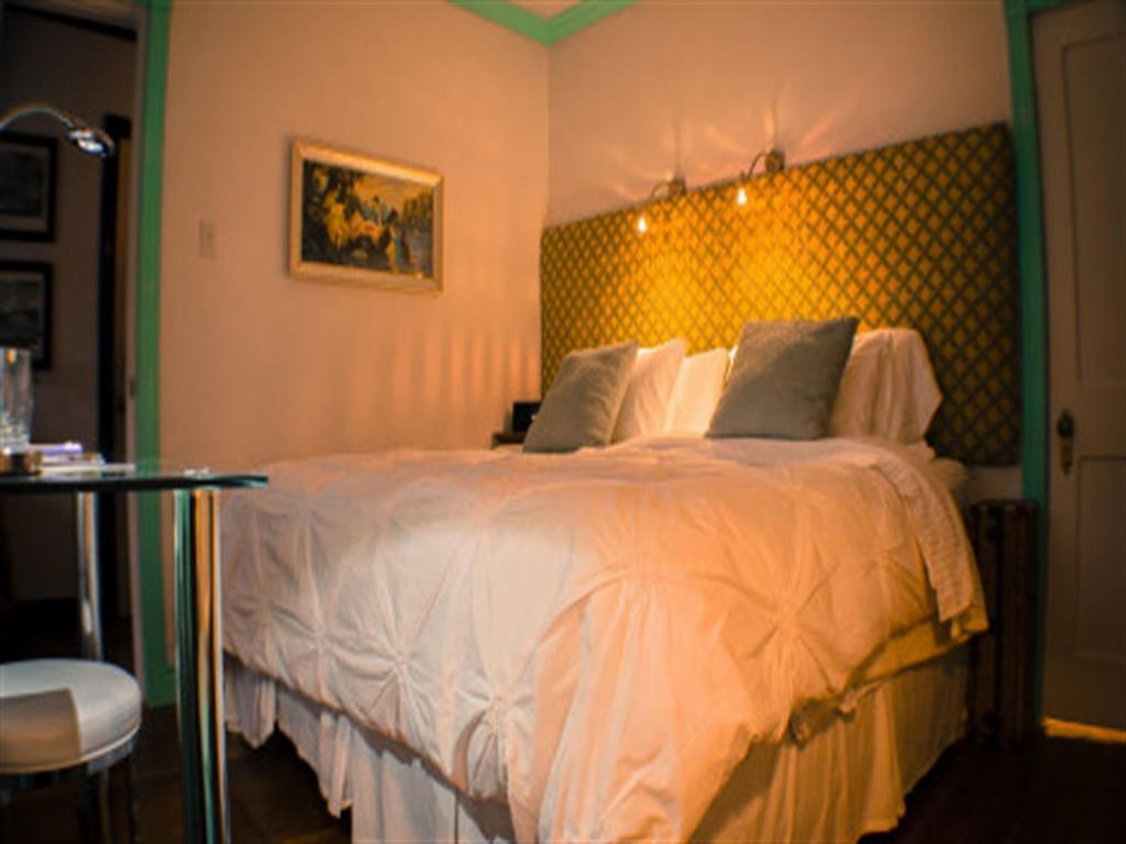 Gite Aux Goglus Saint-Jean-des Piles Chambre photo